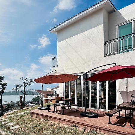 Yeosu Blooming Pension Eksteriør billede