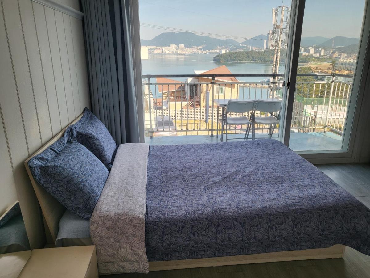 Yeosu Blooming Pension Eksteriør billede